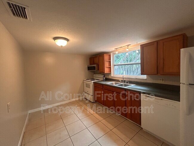 Foto del edificio - 2390 14th Ave SW
