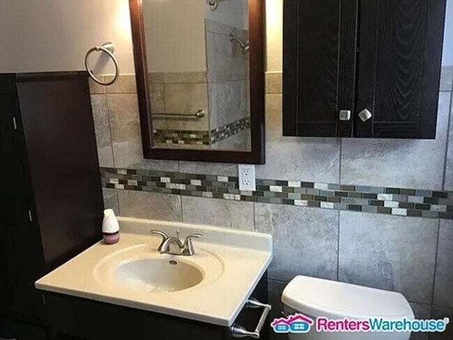 Foto del edificio - Single Family House for rent, Available NOW