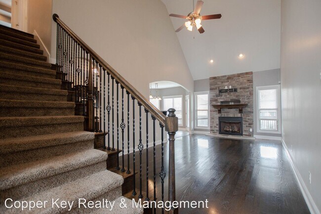 Building Photo - 4 br, 3.5 bath House - 1451 Raven Road