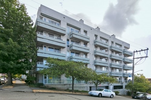 Primary Photo - West Republican Place - 1 bedroom
