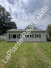 Building Photo - 748 Weston St