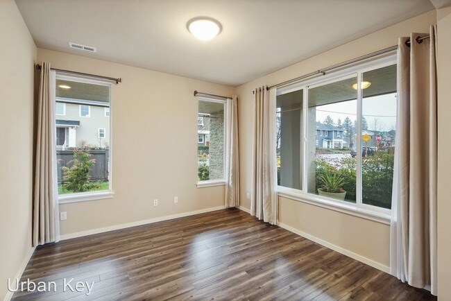 Foto del edificio - 5 br, 4.5 bath House - 898 SE 11th St