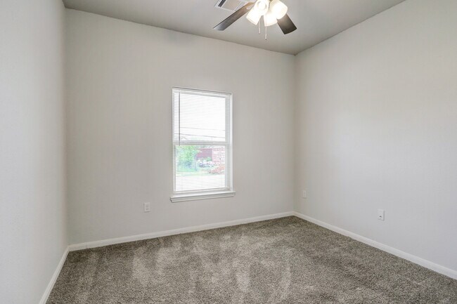 Building Photo - 4801 Wenda St