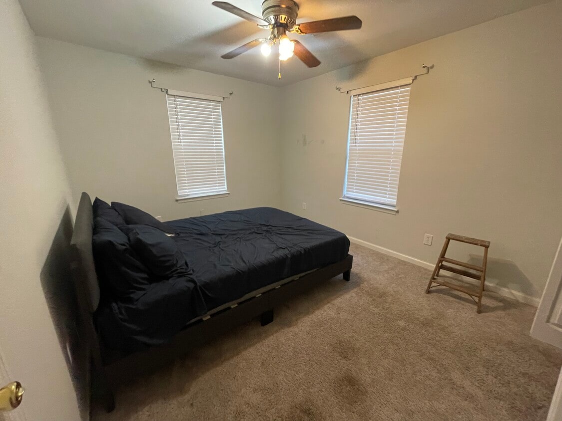 Building Photo - 3309 Valcour Dr