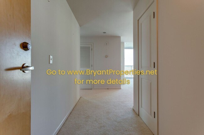 Foto del edificio - Nashville - Downtown 1-Bedroom Condo