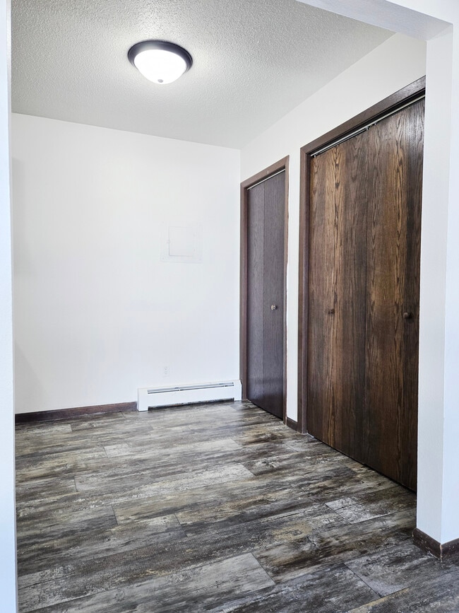 Building Photo - 1015 12th St