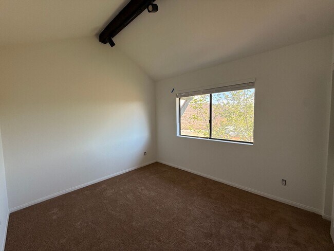 Foto del edificio - Charming 3BR/2BA Spring Valley Residence w...