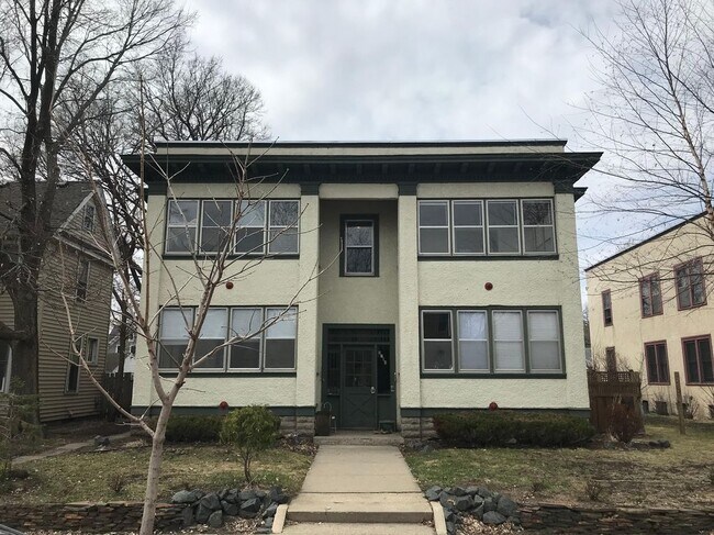 Building Photo - 3714 Grand Ave S