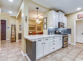 Foto del edificio - 9922 Hickory Crossing