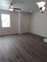 Building Photo - 498 1225 N