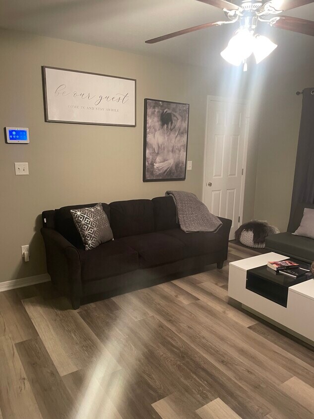 Foto principal - 1328 Clara St
