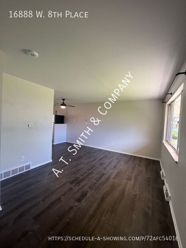 Foto del edificio - 16888 W 8th Pl