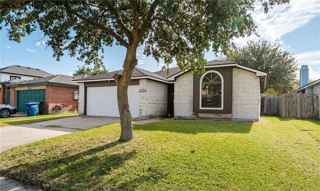 Building Photo - 2806 Victoria Park Dr