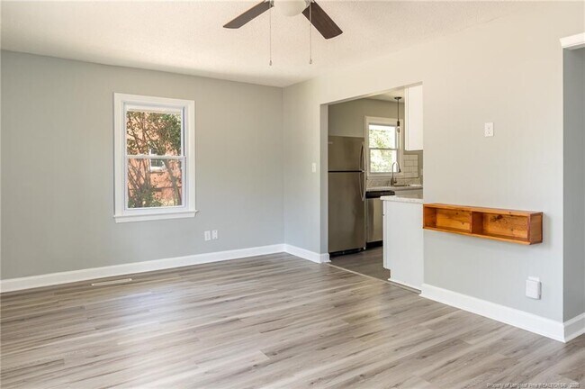 Foto del edificio - 331 Richmond Dr