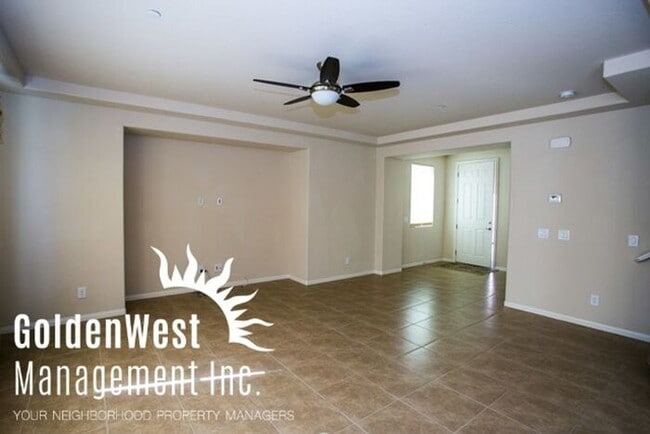 Building Photo - Majestic 4Bdm 3Ba Home in a Guard Gated Go...