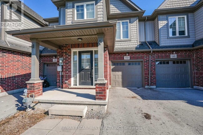 Building Photo - 152 Heron St