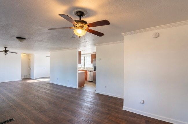 Foto del edificio - 416 May Rd