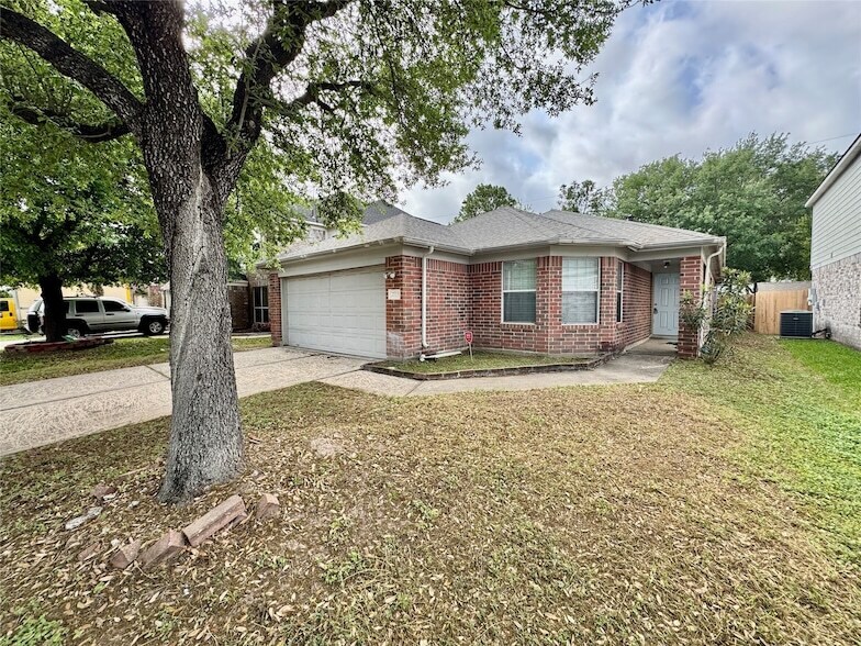 Photo - 2723 Packard Elm St