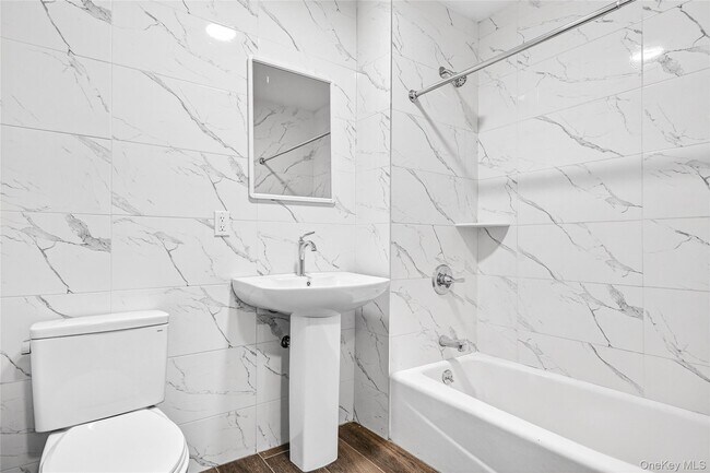 Foto del edificio - 1591 Jesup Ave