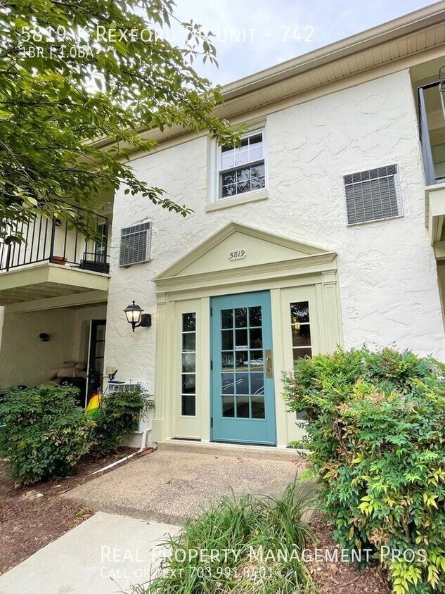 Foto principal - 5819 Rexford Dr