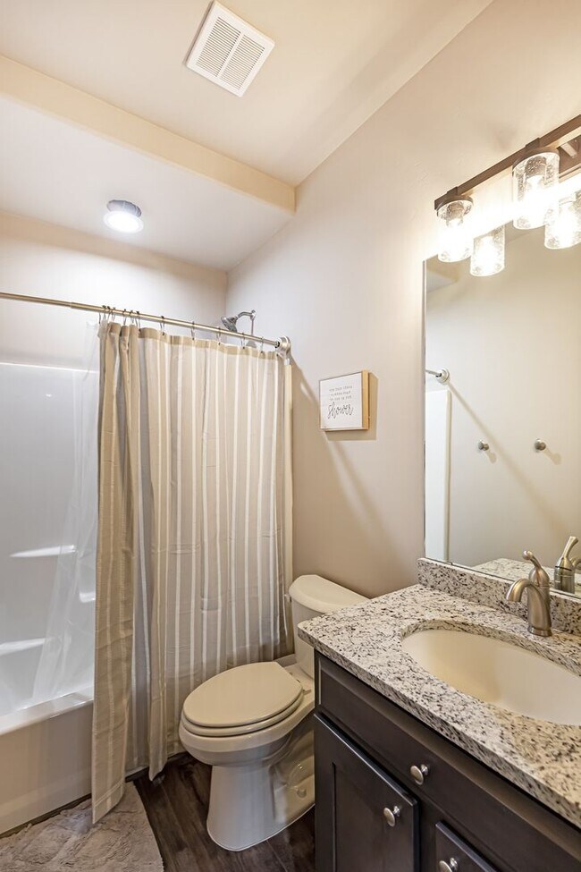 Foto del edificio - Fully Furnished