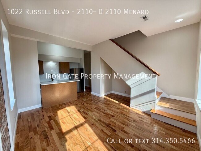 Foto del edificio - 1022 Russell Blvd