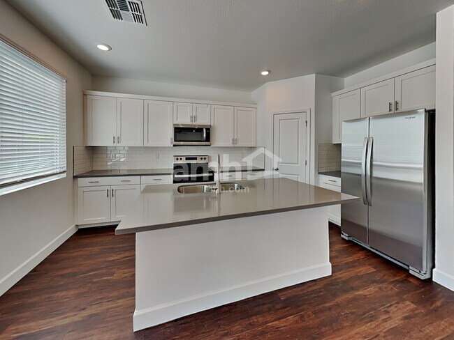 Foto del edificio - 4215 W St Charles Ave