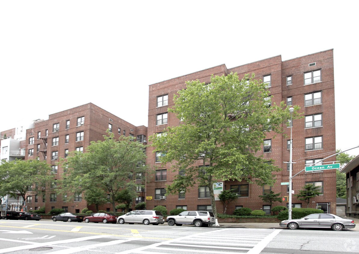 Ocean Ave, 1,122 ft² - 1122 Ocean Ave
