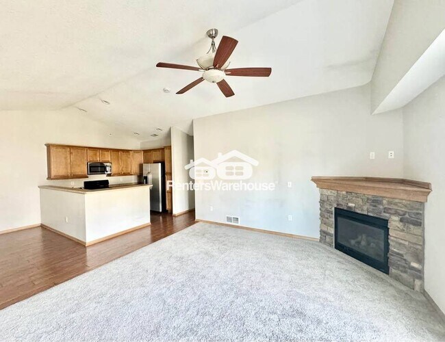 Foto del edificio - 2000 Meadow Ct