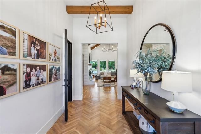 Foto del edificio - 4705 Clydesdale Dr