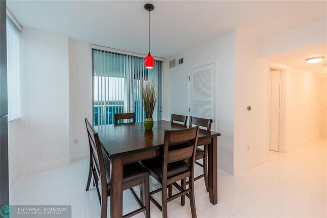 Foto del edificio - 2641 N Flamingo Rd