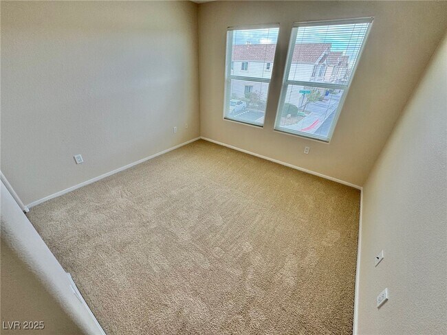 Foto del edificio - 8697 Roping Rodeo Ave