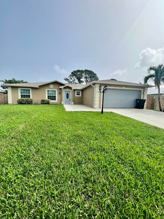 Primary Photo - 1337 SE Naples Ln