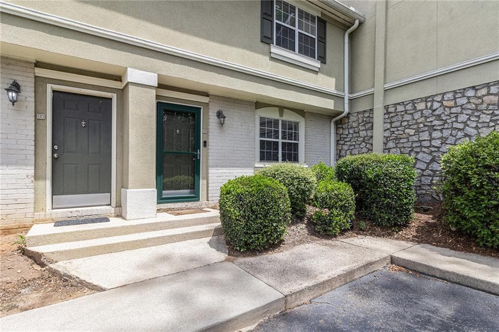 Foto principal - 6900 Roswell Rd