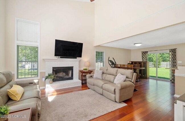 Foto del edificio - 106 7 Seas Dr