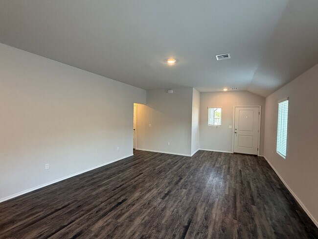 Foto del edificio - 9516 Gray Wolf Ln