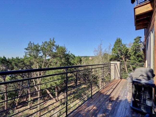 Building Photo - 8110 Ranch Rd 2222