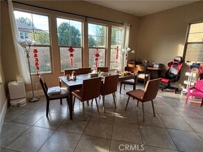 Building Photo - 164 Pavilion Park