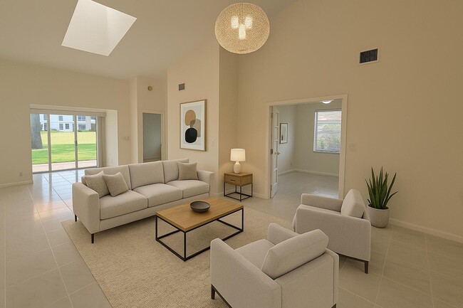 Building Photo - 5622 Royal Lake Cir