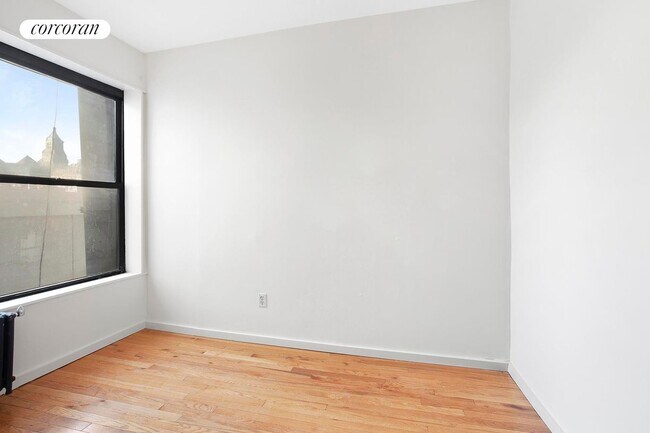 Foto del edificio - 242 E 10th St