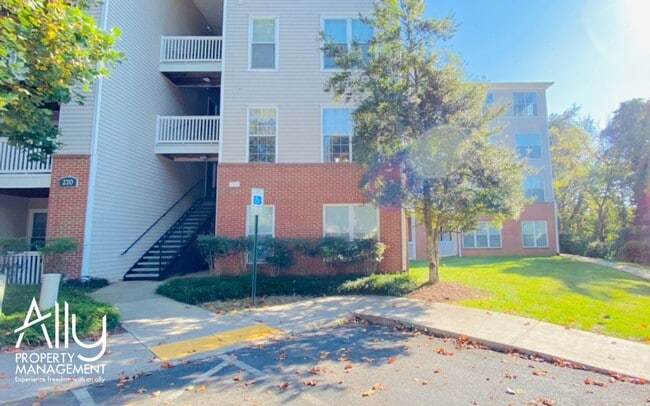 Foto del edificio - 270 Riverbend Dr