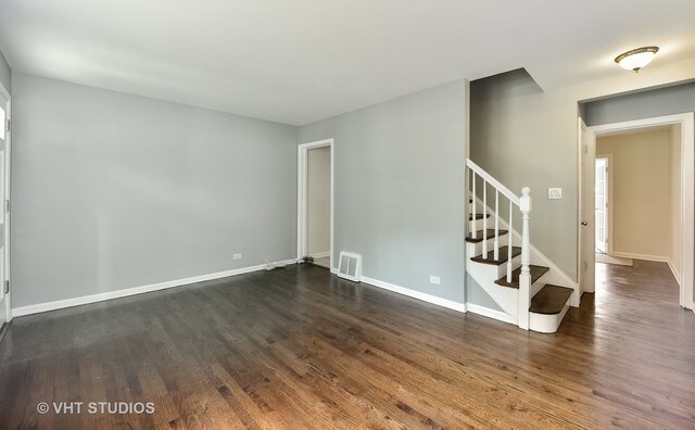 Foto del edificio - 2962 Desplaines Ave