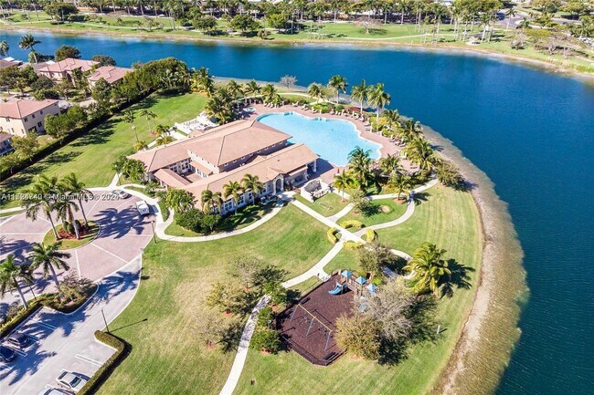 Foto del edificio - 8879 SW 227th Terrace