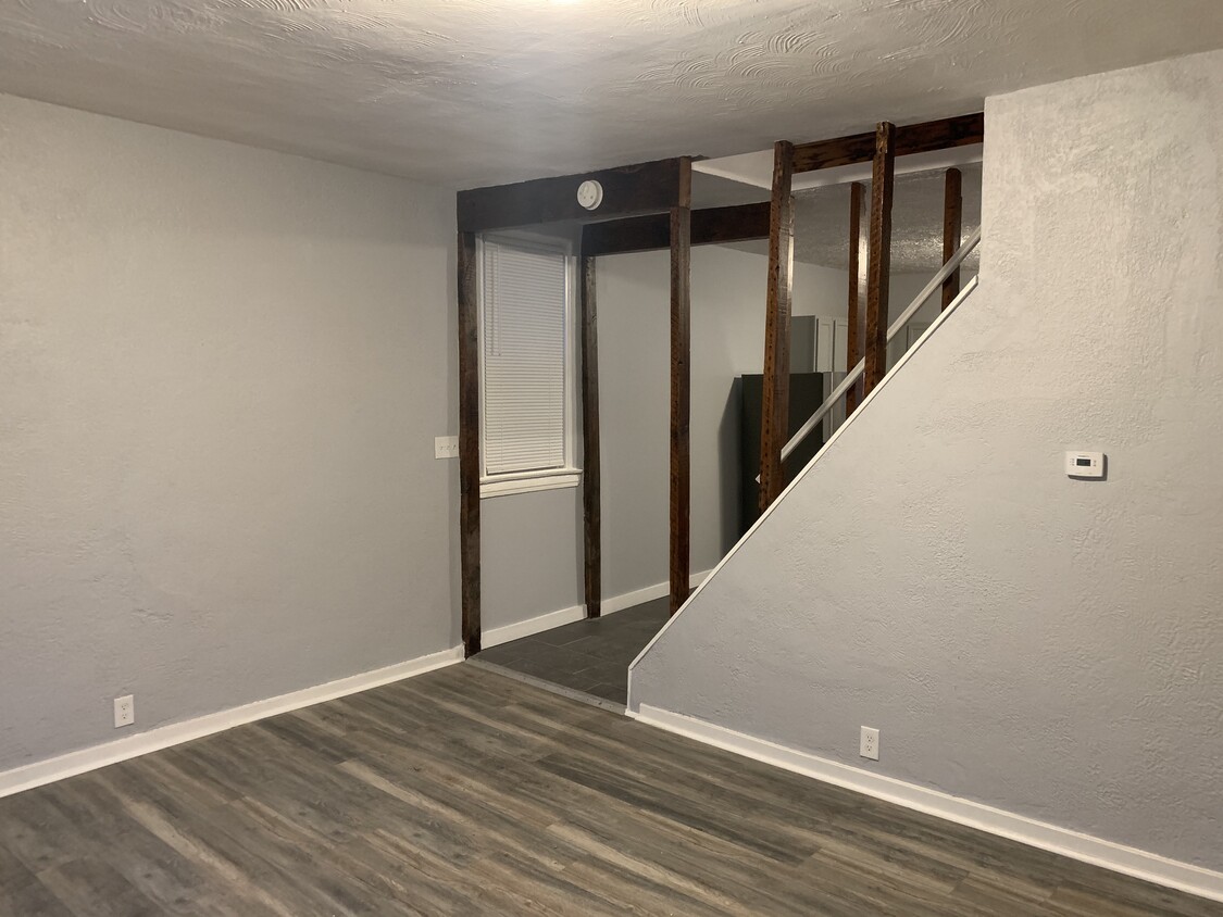 35 Sycamore St, Etna, PA 15223 Townhome Rentals in Etna PA