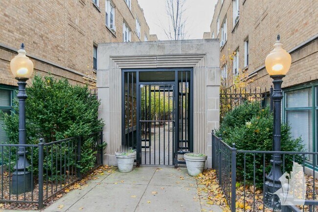 Foto del edificio - 1 bedroom in Chicago IL 60614