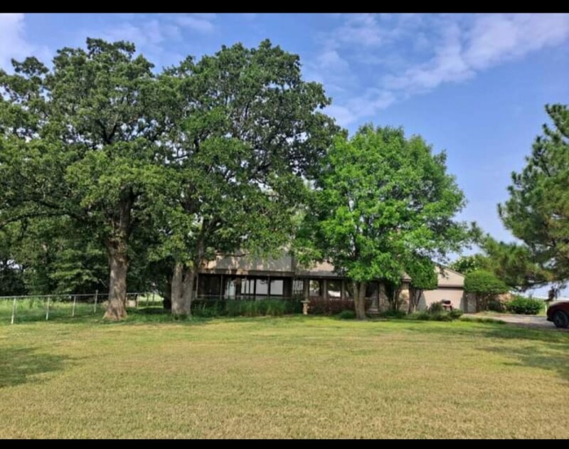 Primary Photo - 28056 N County Rd 3250