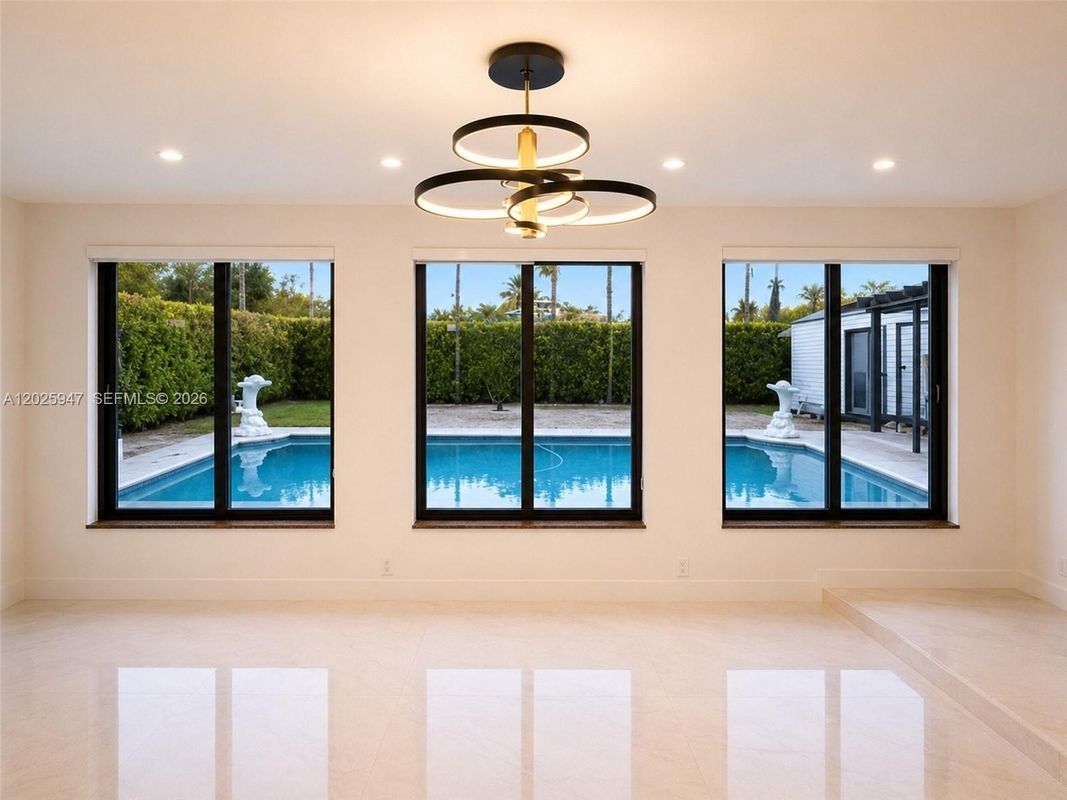 Foto del edificio - 901 NW 9th Ct