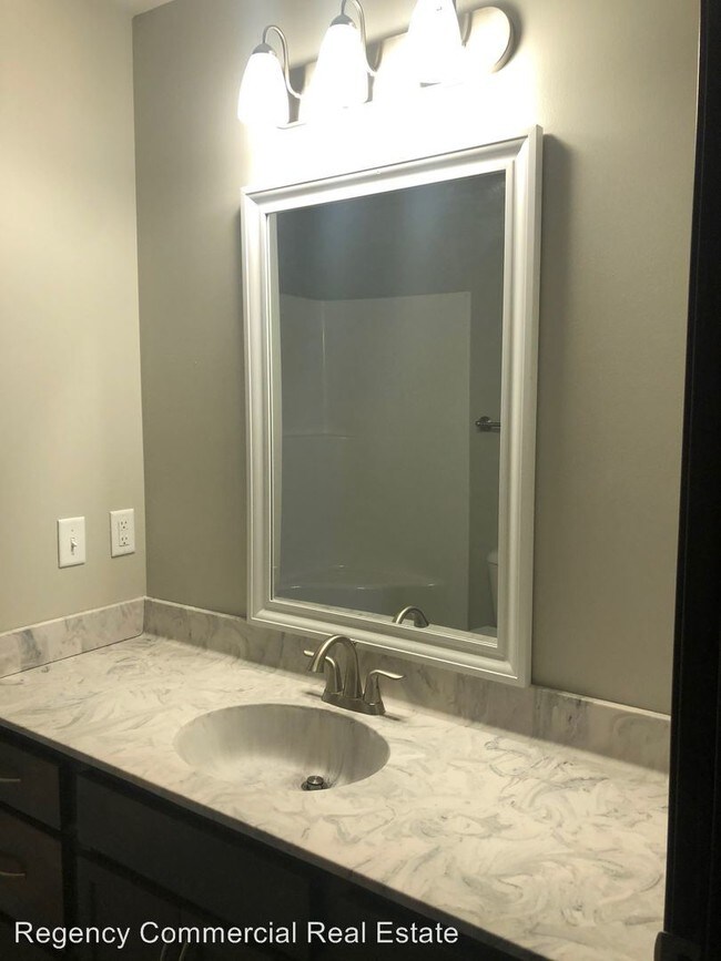 Foto del edificio - 101-114 S Hosta Ave