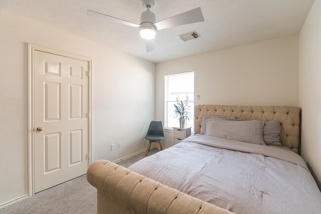 Building Photo - 46 S Wynnoak Cir