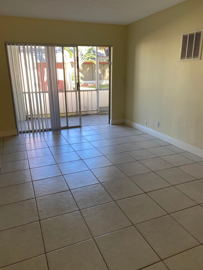 Foto del edificio - 644 NW 13th St